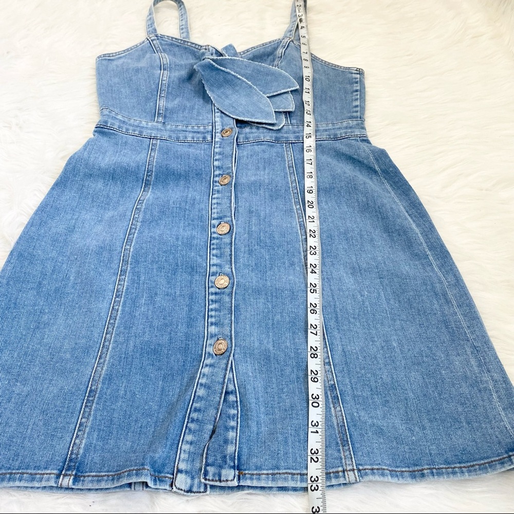 7 FOR ALL MANKIND Double Bow Tie-Front Denim Dress - Picture 4 of 9